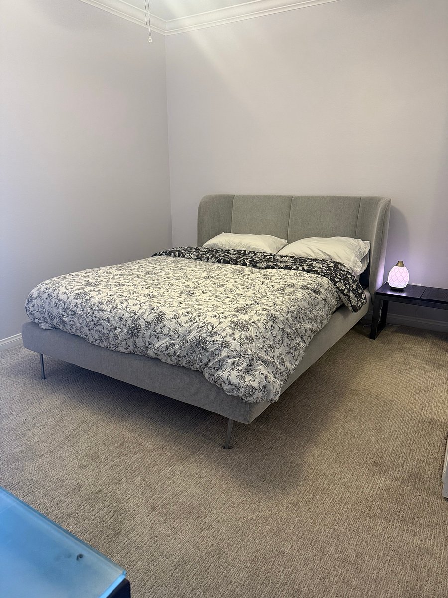 Comfortable queen sized bed