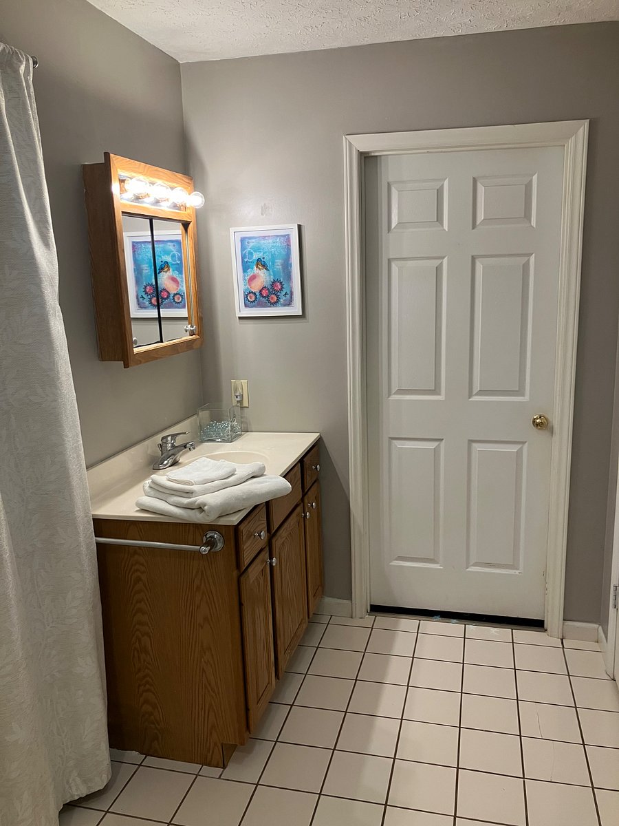 Furnished Finder property 1034640_1 photo 22
