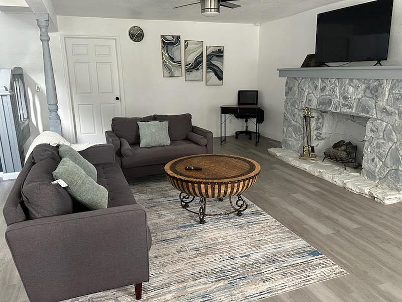Furnished Finder property 1034661_1 photo 4