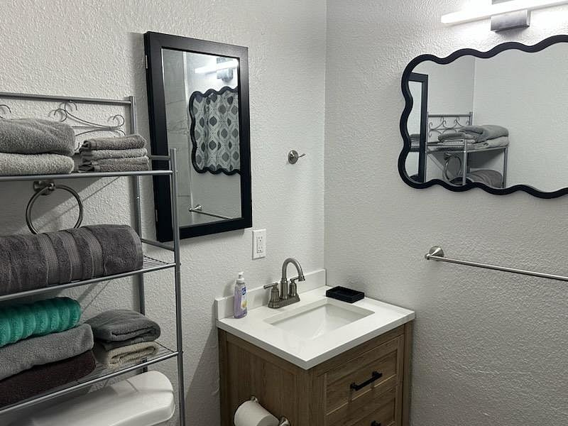 Furnished Finder property 1034661_1 photo 13