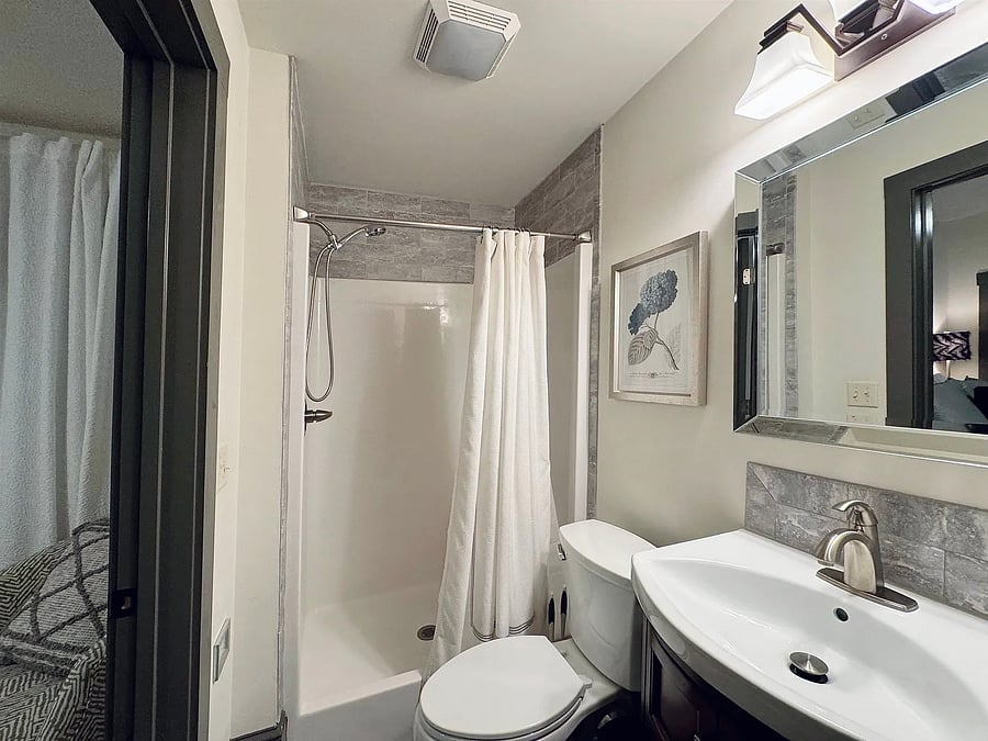 Shared Bathroom A & B (Jack & Jill)