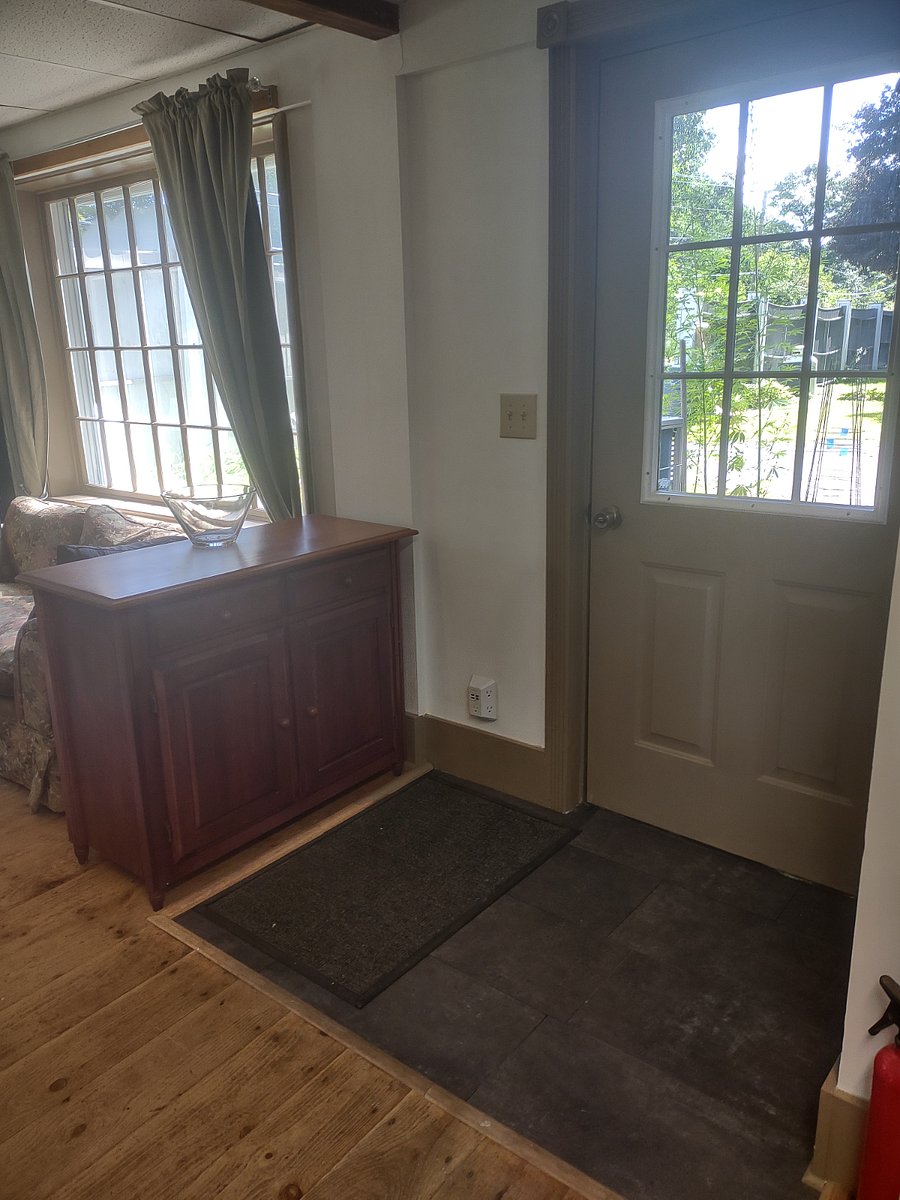 Furnished Finder property 1034685_1 photo 3