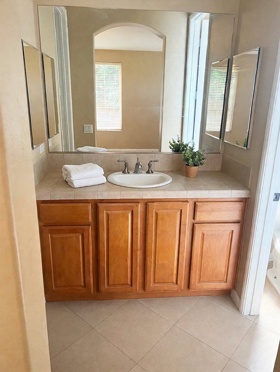 Furnished Finder property 1034718_1 photo 12