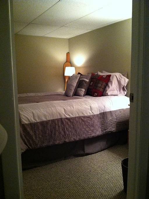 Queen bed