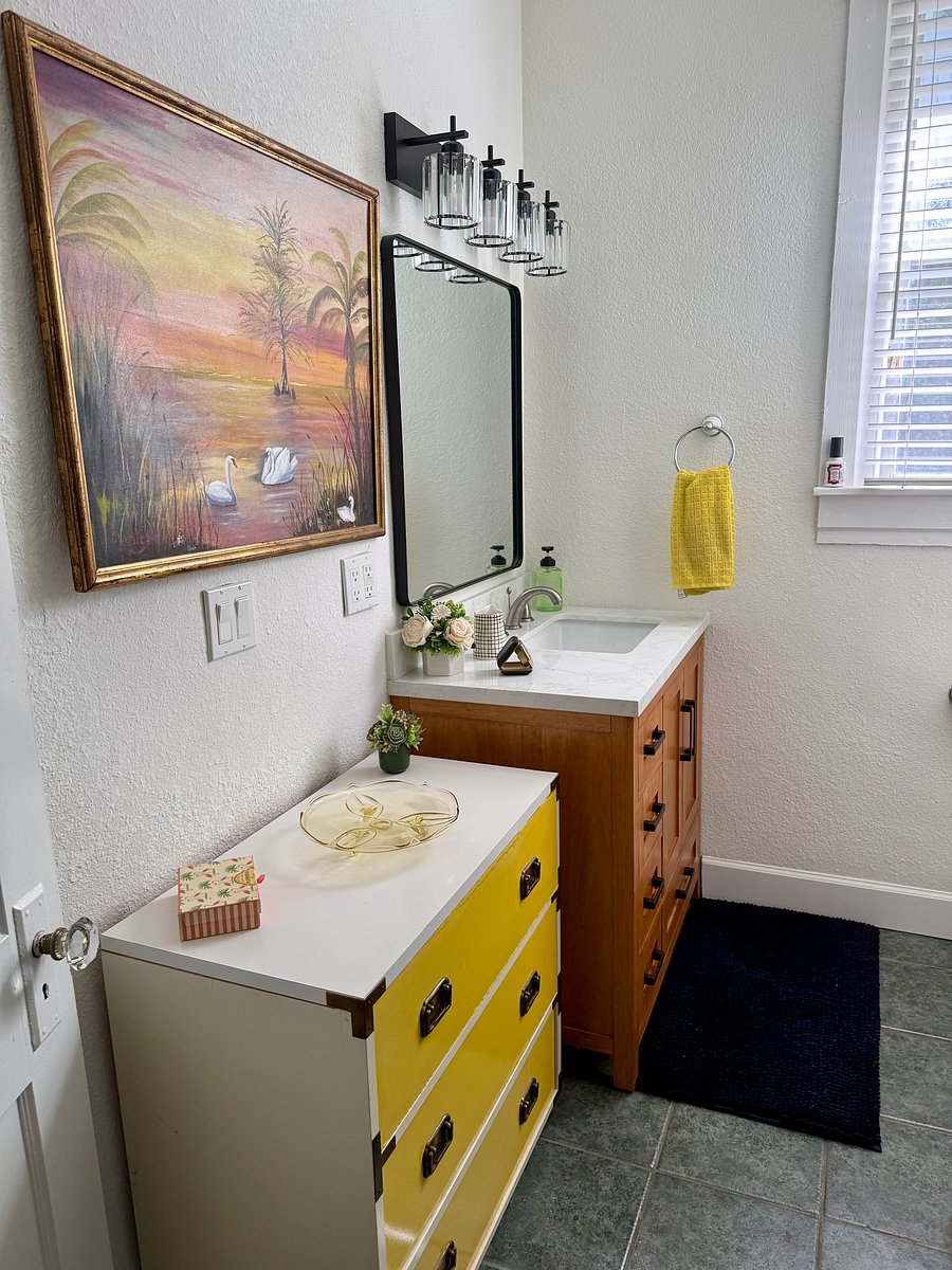 Furnished Finder property 1034731_1 photo 23