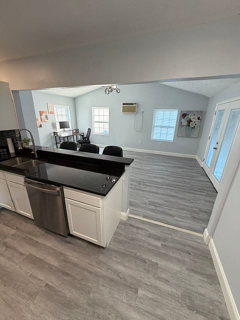 Furnished Finder property 1034741_1 photo 10