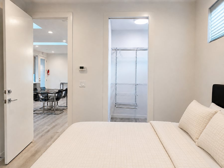 Main bedroom with walk in closet