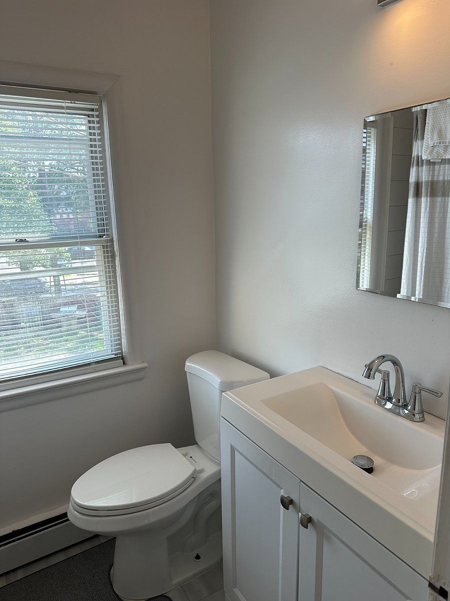 Upstairs bathroom