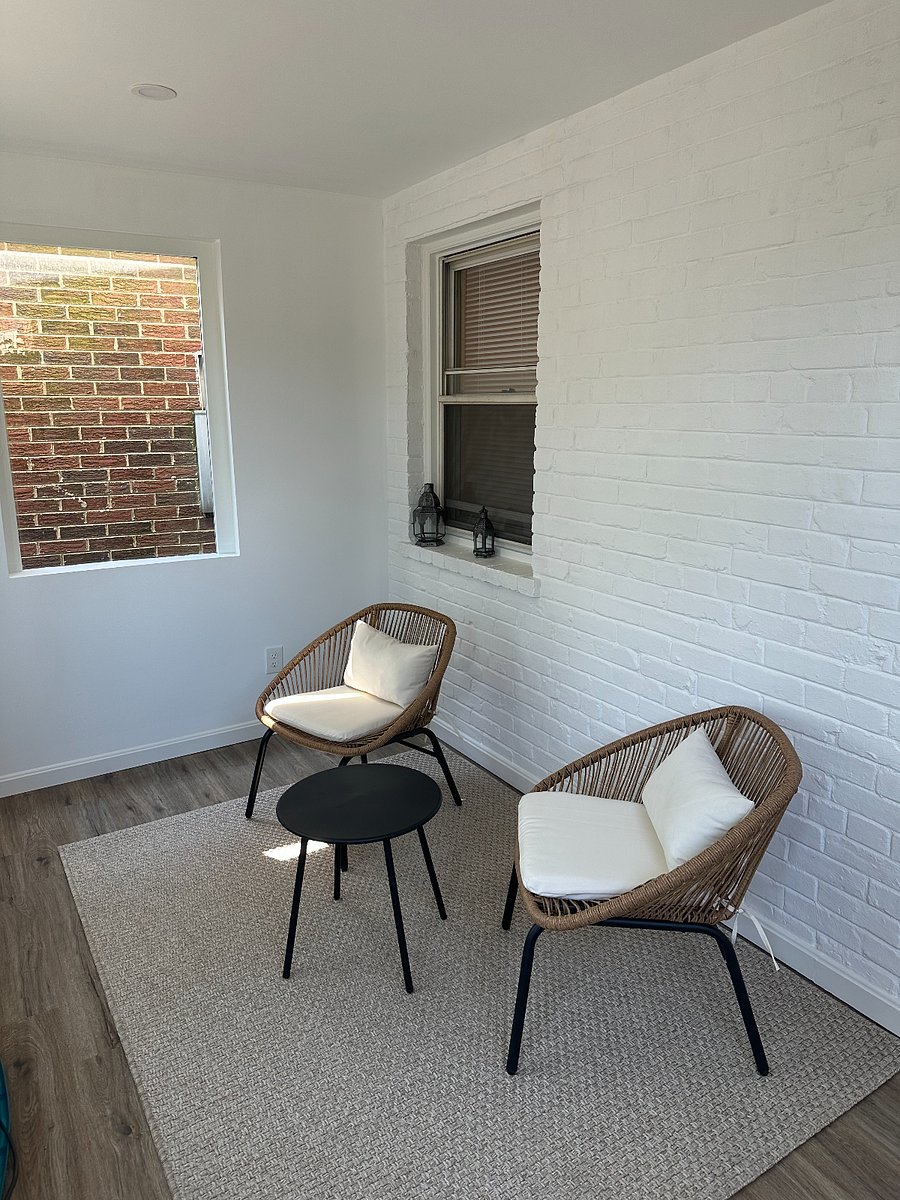 Sunroom off kitchen