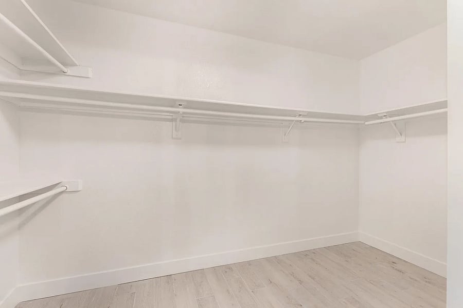 Walk in closet