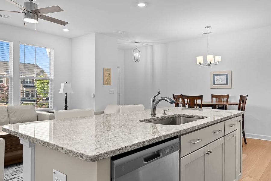 Furnished Finder property 1034822_1 photo 4