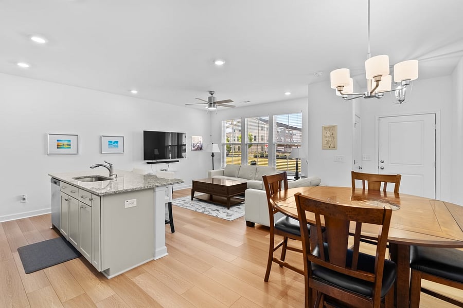 Furnished Finder property 1034822_1 photo 3