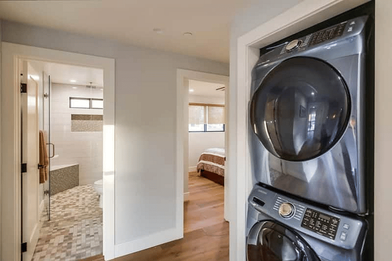 Furnished Finder property 1034825_1 photo 17