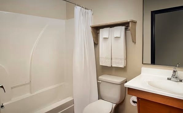 Furnished Finder property 1034839_1 photo 3