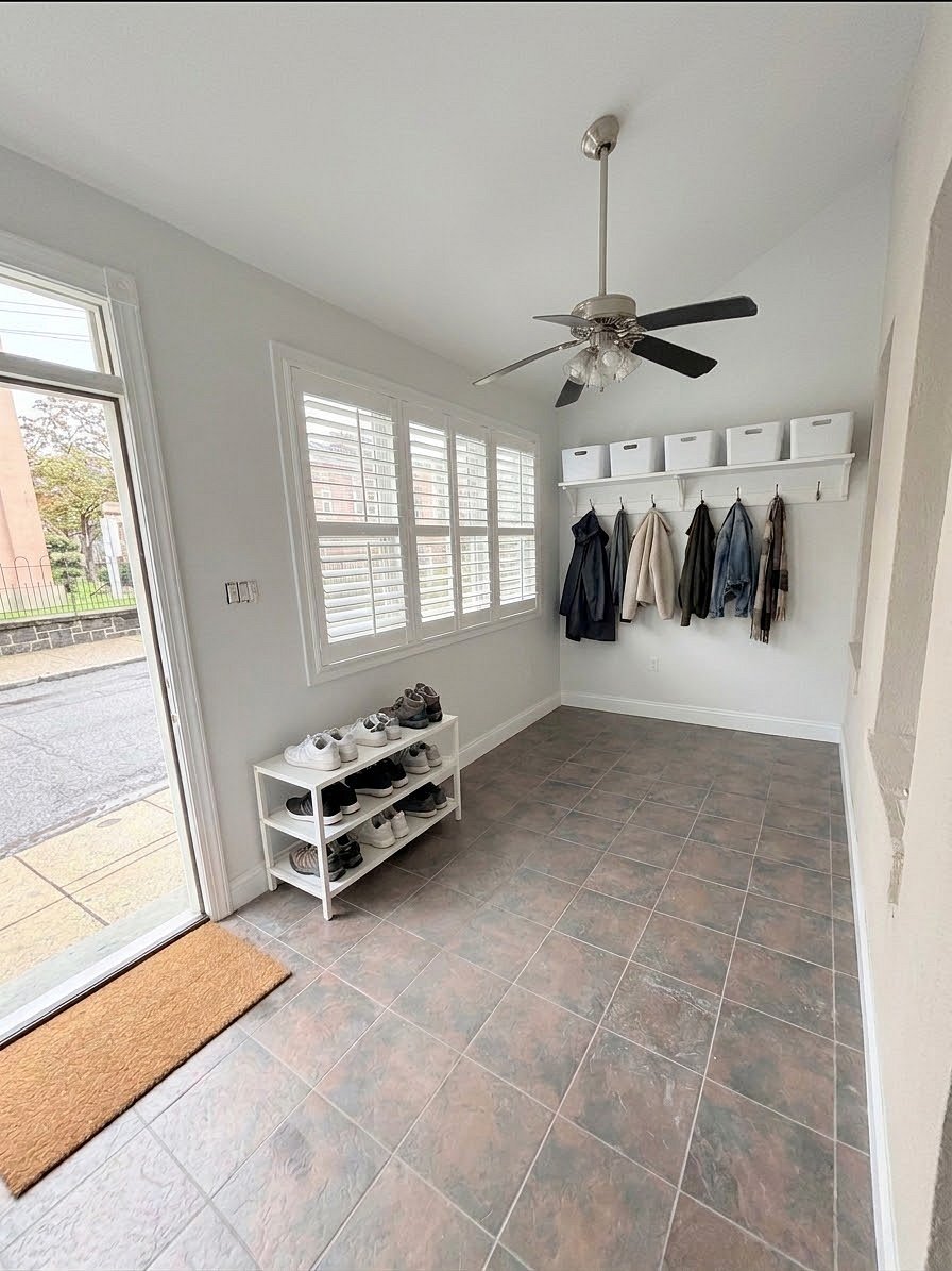 Furnished Finder property 1034871_1 photo 2