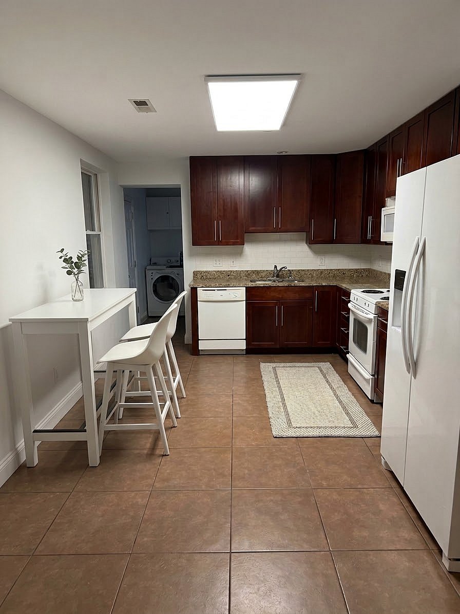 Furnished Finder property 1034871_1 photo 4