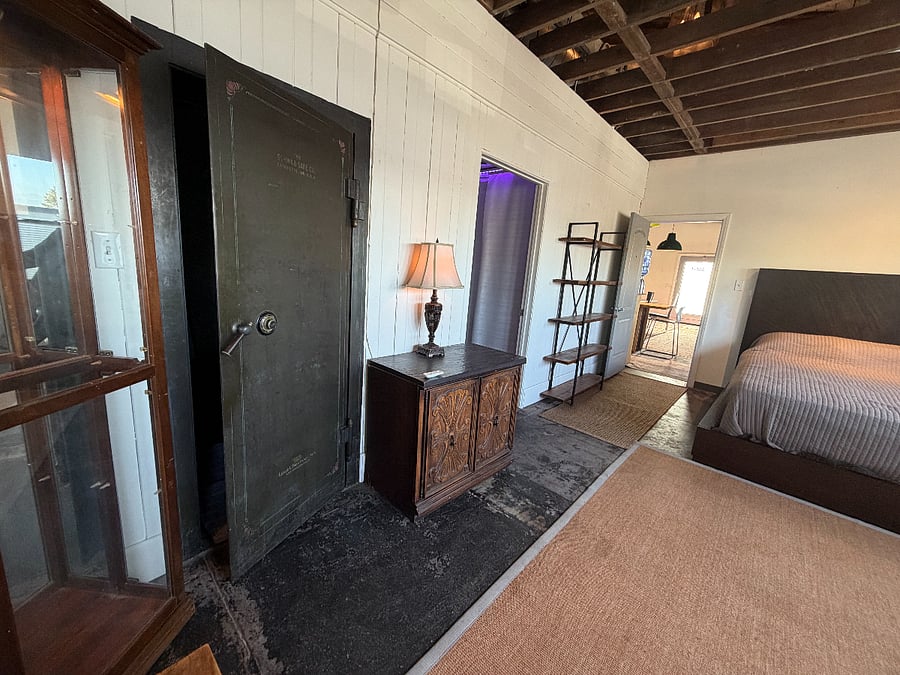 Furnished Finder property 1034877_1 photo 18