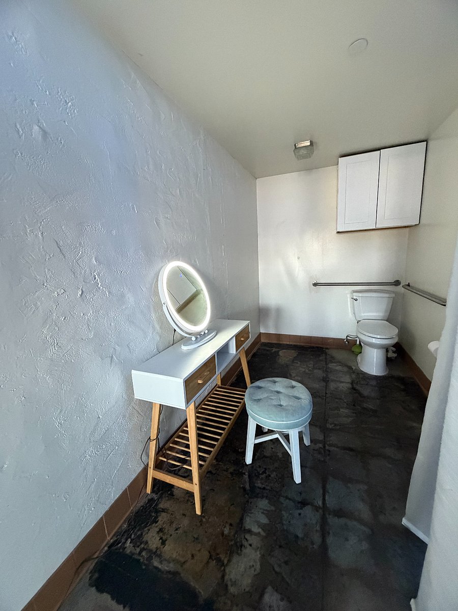 Furnished Finder property 1034877_1 photo 25