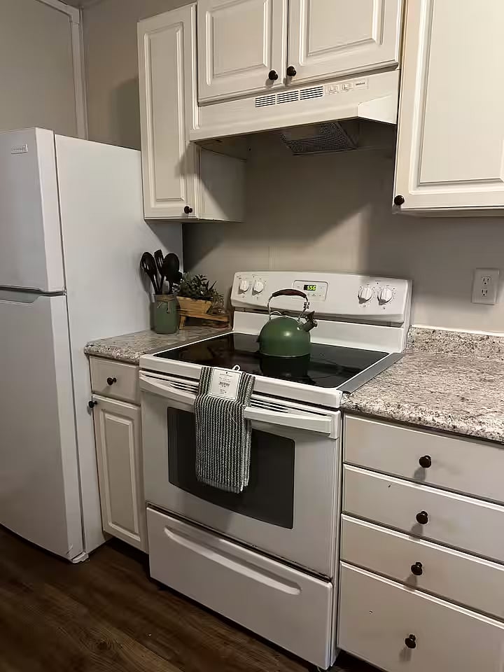 Furnished Finder property 1034930_1 photo 7
