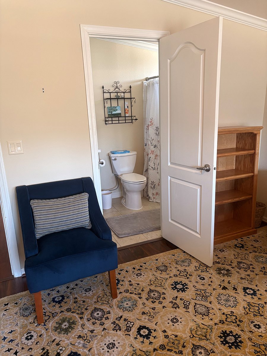 Furnished Finder property 1034948_1 photo 3