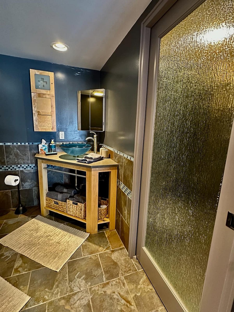 downstairs bath with shower and laundry