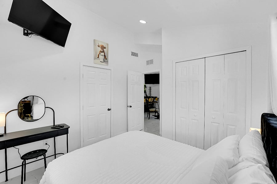 Furnished Finder property 1034996_1 photo 14
