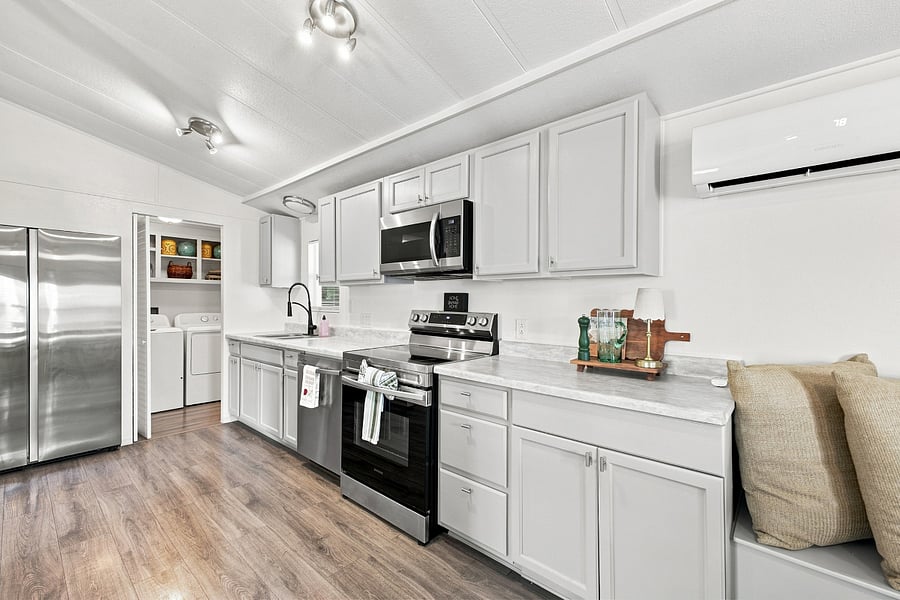 Furnished Finder property 1034997_1 photo 3