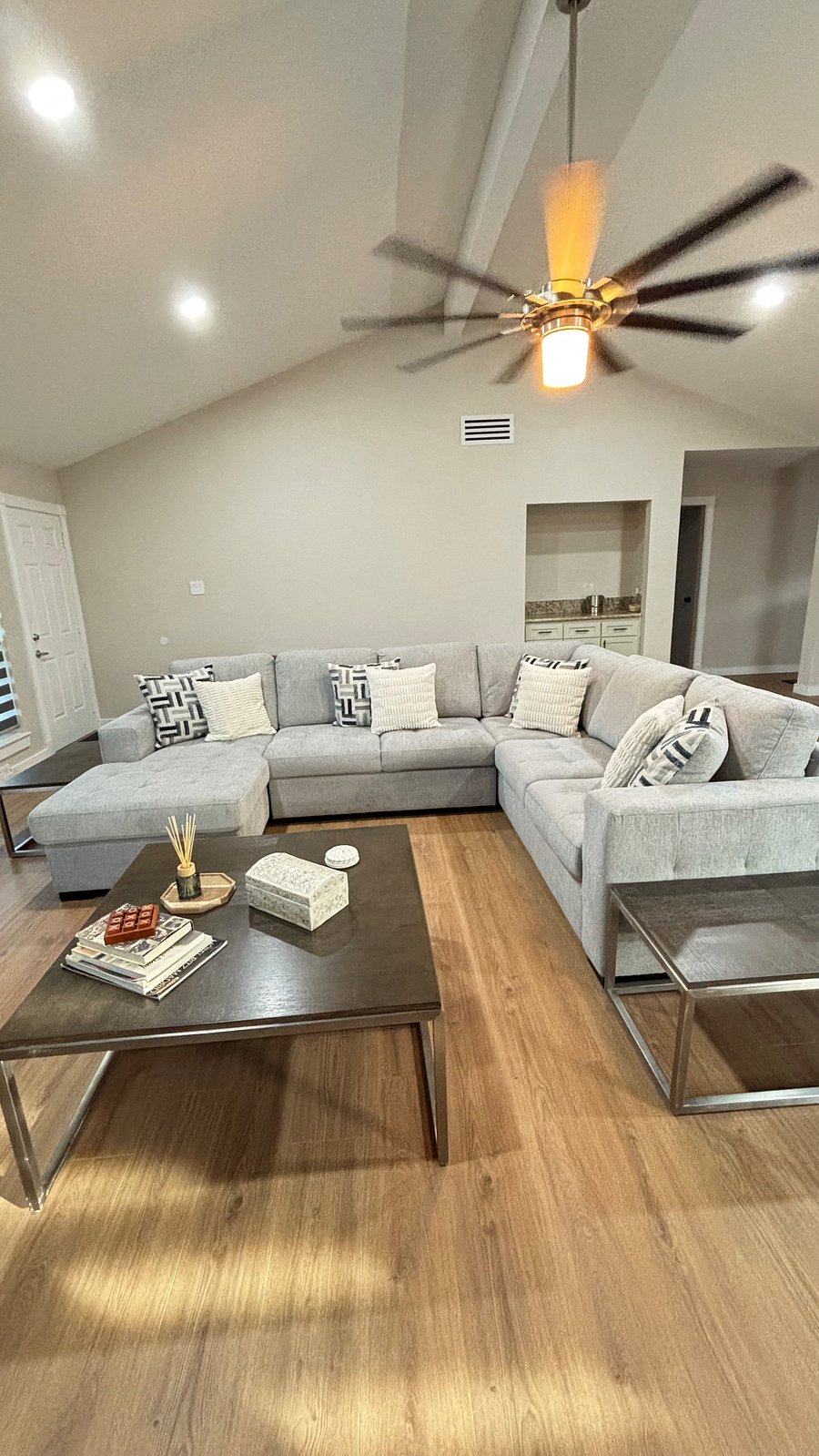 Furnished Finder property 1035033_1 photo 1