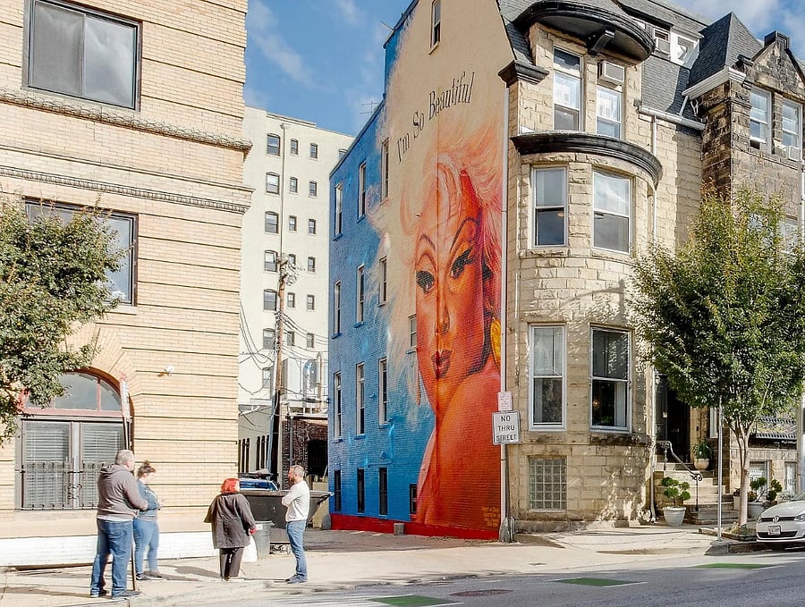 Iconic Divine mural!