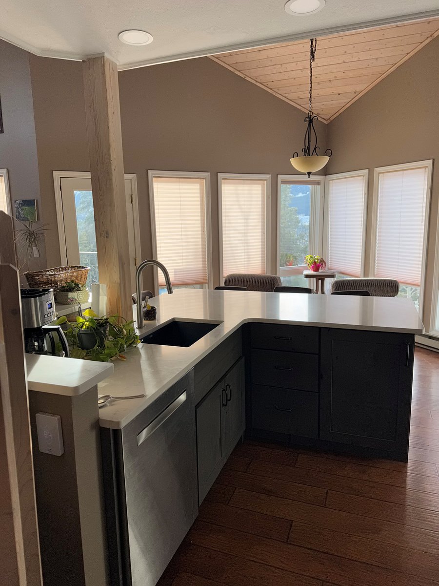 kitchen sink and sit-in counter