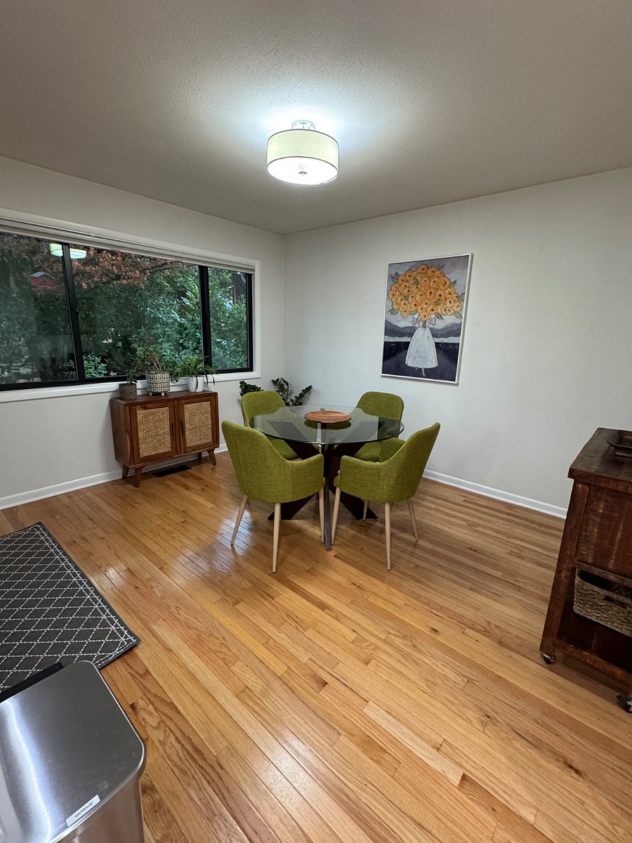 Sun room - dining room