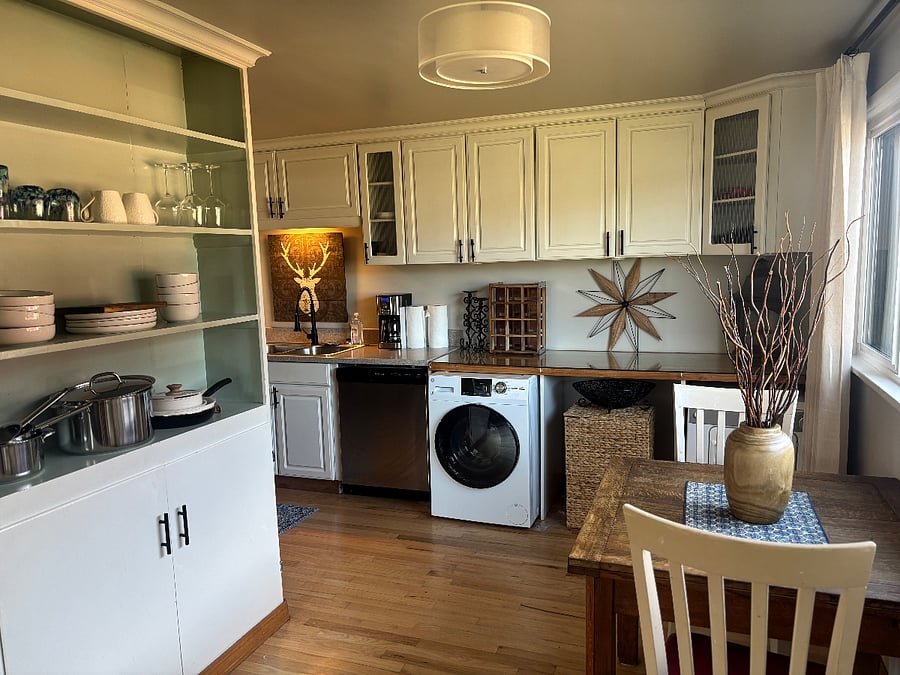 Plenty of dishes and pans for entertaining or meal prep