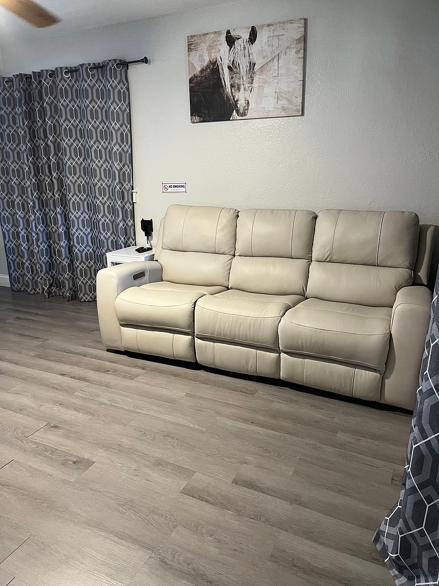 Furnished Finder property 1035064_1 photo 3