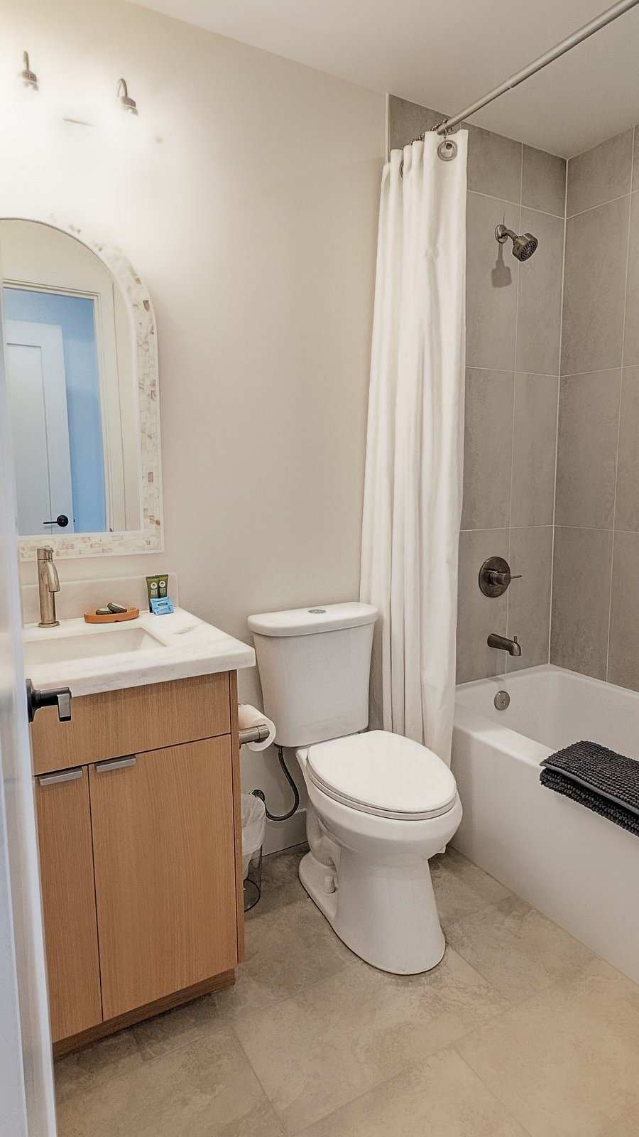 Furnished Finder property 1035145_1 photo 5