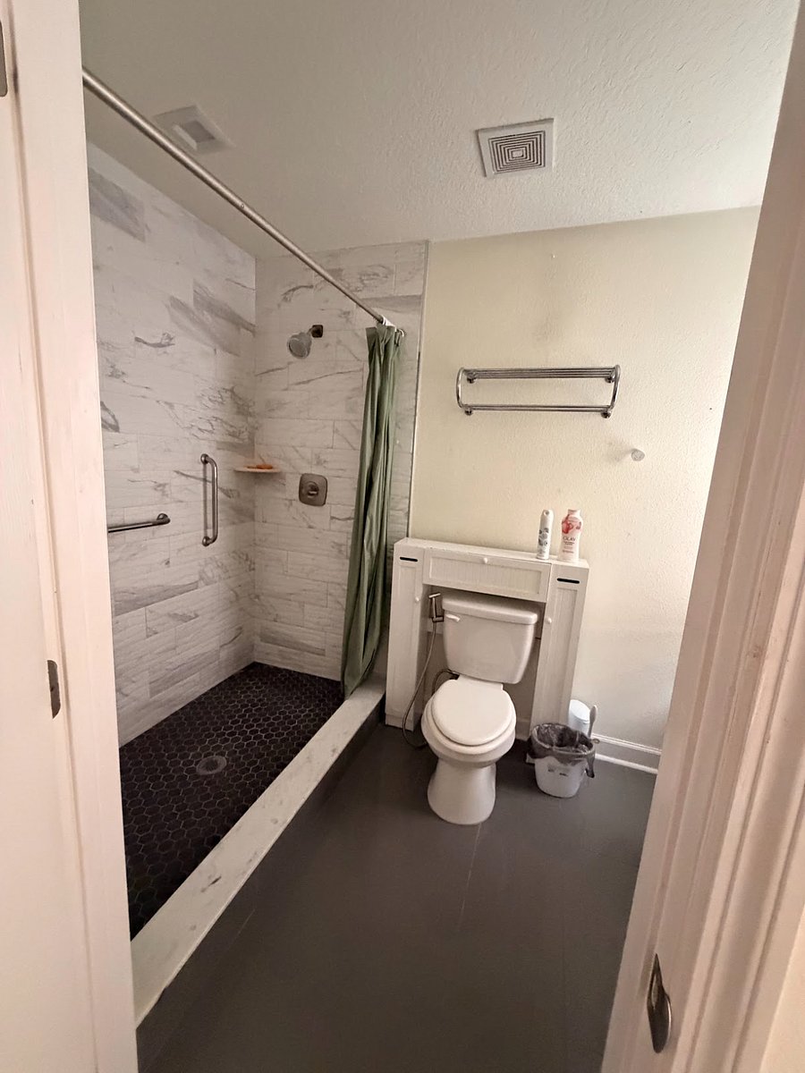 Furnished Finder property 1035232_1 photo 2