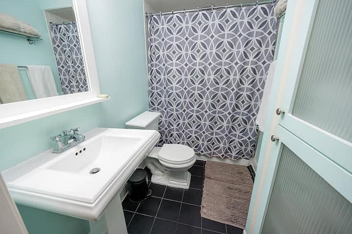 Furnished Finder property 1035234_1 photo 25