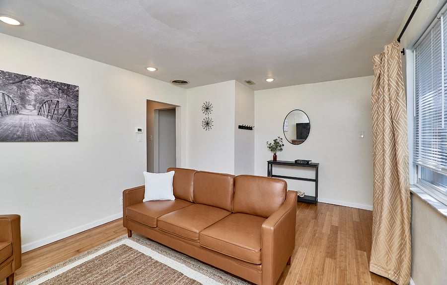 Furnished Finder property 1035246_1 photo 2
