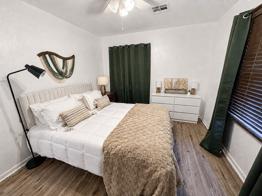 Bedroom, dresser, shoerack