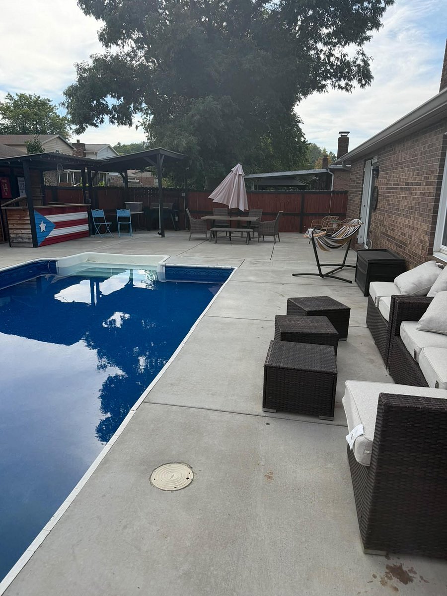 Backyard/Pool