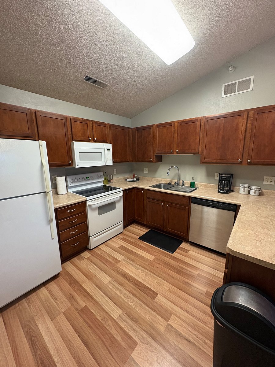 Furnished Finder property 1035300_1 photo 4
