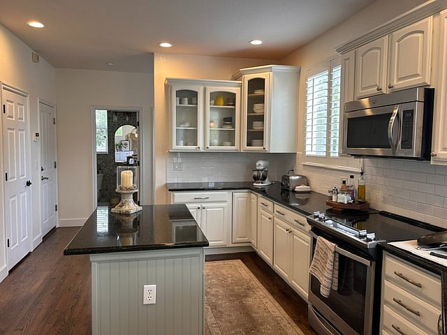 Furnished Finder property 1035342_1 photo 8