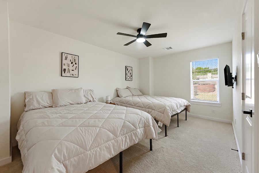Furnished Finder property 1035357_1 photo 24