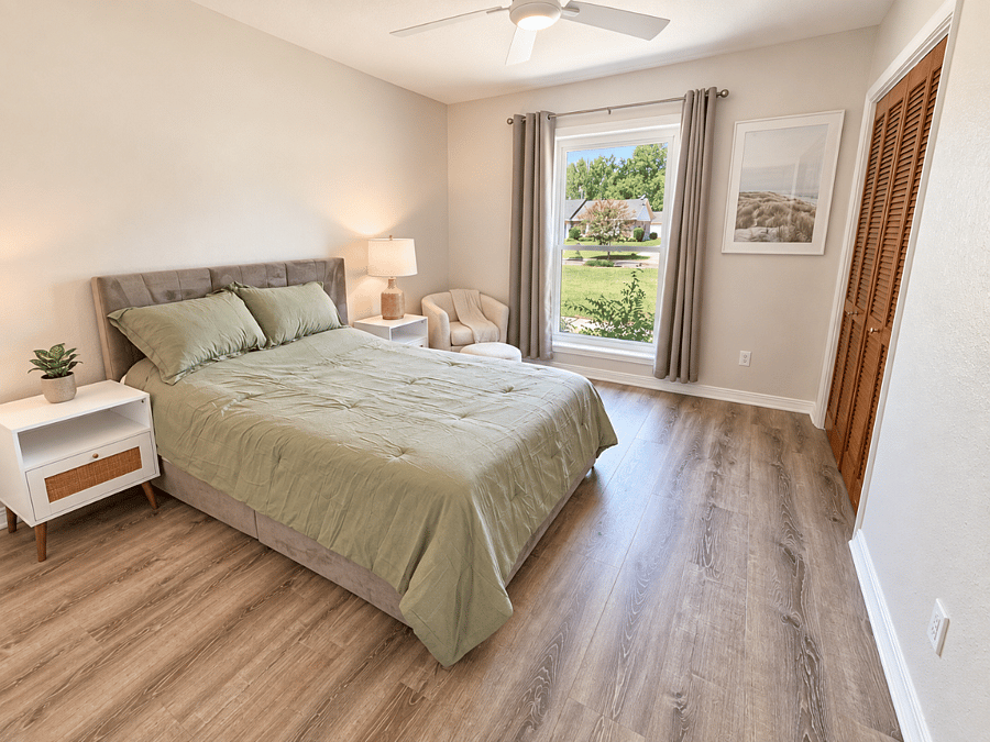 Full Size Bedroom