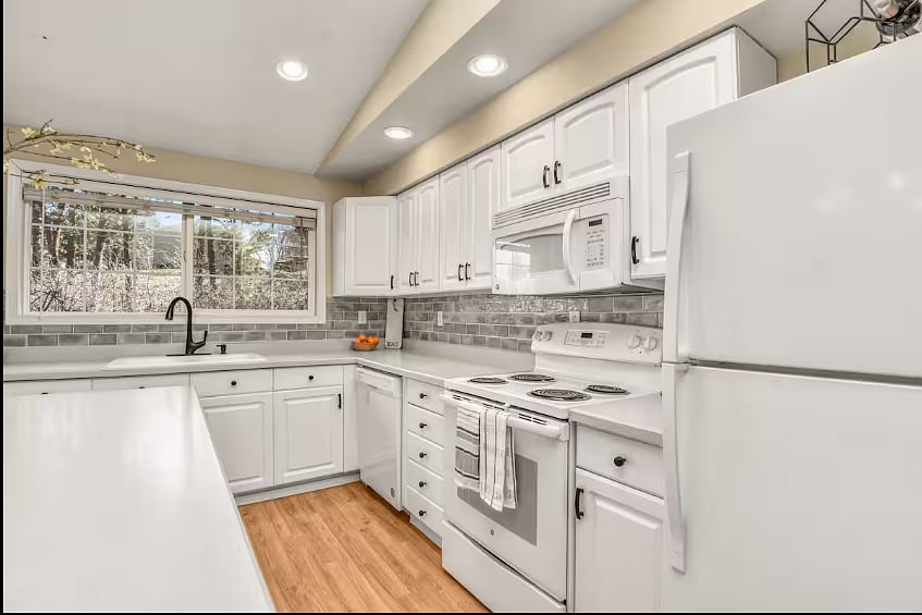 Furnished Finder property 1035366_1 photo 3