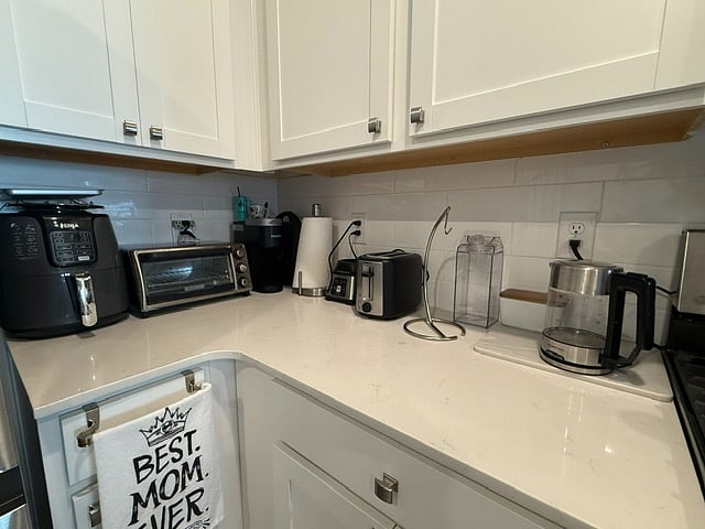 Appliances in Kitchen