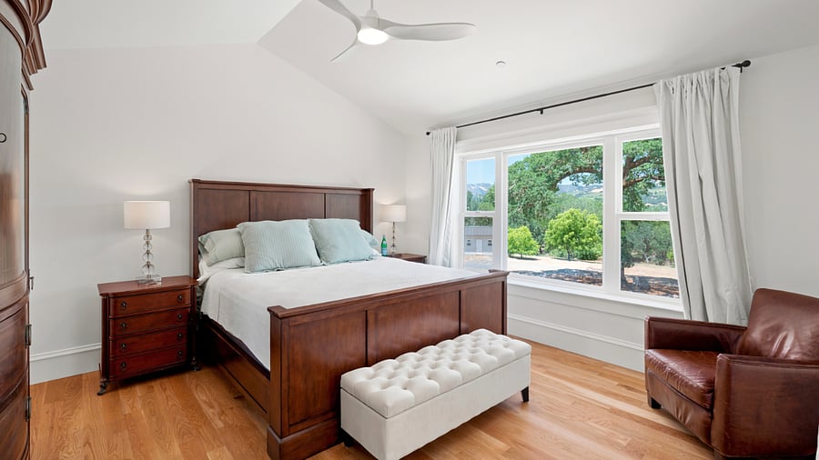 King bed with beautiful views.
