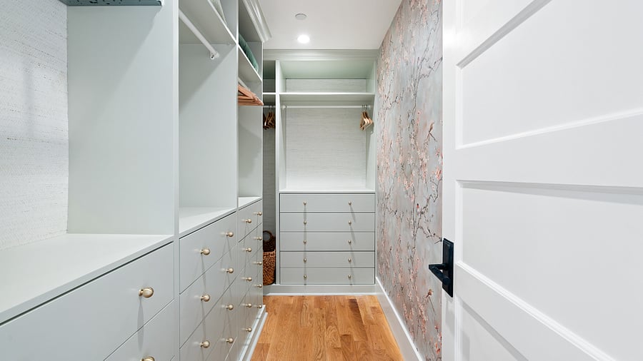 Walk in closet