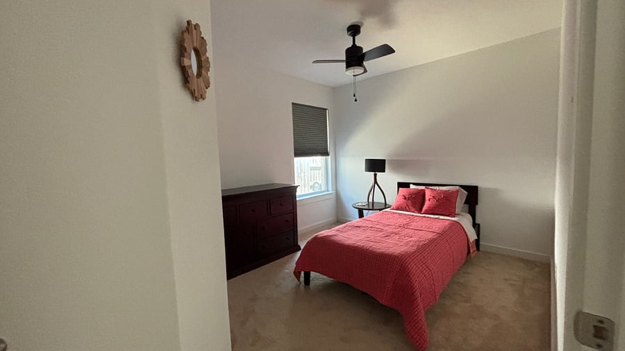 Bedroom #3 with twin bed