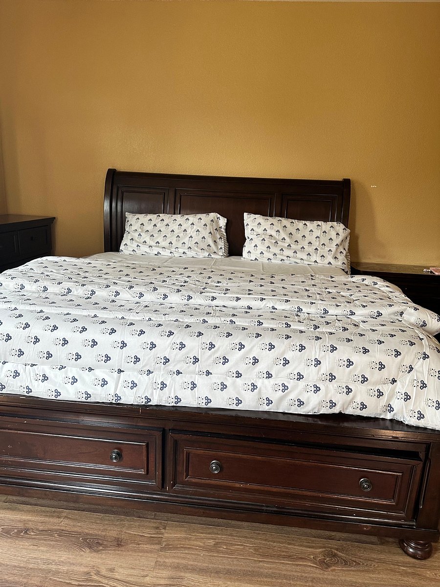 Furnished Finder property 1035409_1 photo 9