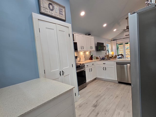 Furnished Finder property 1035453_1 photo 25